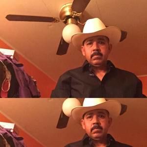 Meet your Posher, Carlos